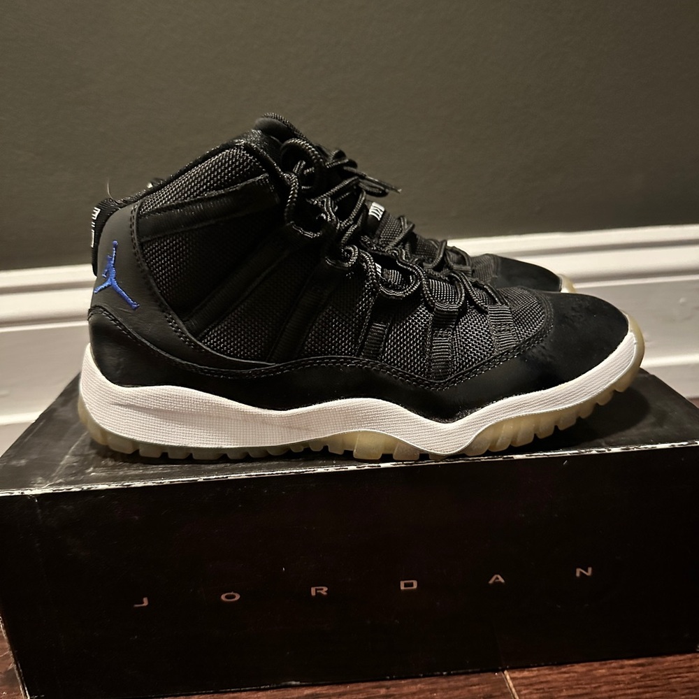 Jordan Retro 11 | Kids SZ 3 | Black, Varsity Royal-White